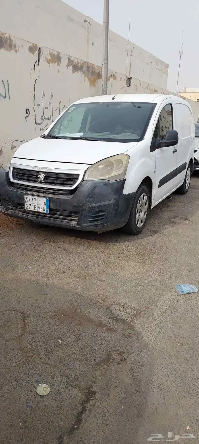 بيجوت بارتنر 4