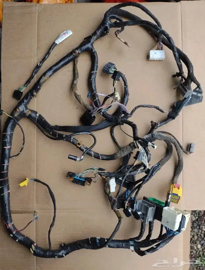 ظفيرة طبلون كرايسلر c300 من موديل 2005 الى 2010 1