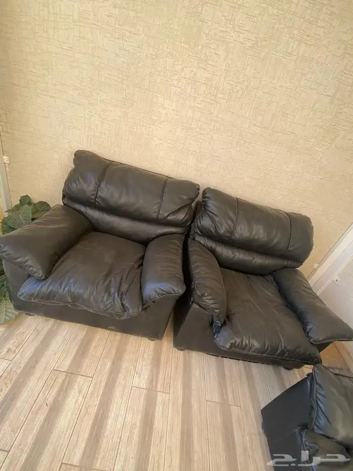 للبيع كنب وطاولات وكراسي مكتب 5