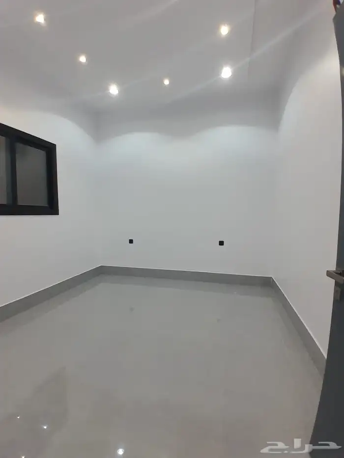 دور علوي للبيع حي القادسيه 2