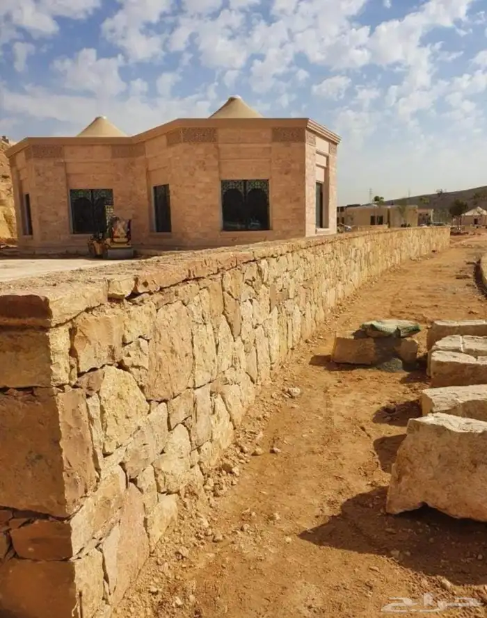 كل مايختص بلحجر الطبيعي والطين بناء تلبيس ربراب بوابات ترميم 1