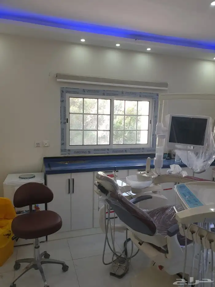 ورشة انس تفصيل جميع اعمال الالمنيوم والزجاج السكريت والحديد 10