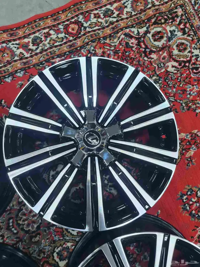 جنوط لكسز جيب موديل 2018 اصليه وكاله مقاس 21 نضيفه جدا 2