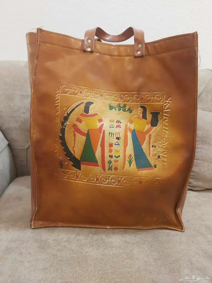 علاقية جلد قديمة عمرهااكثر من 40 سنة 1