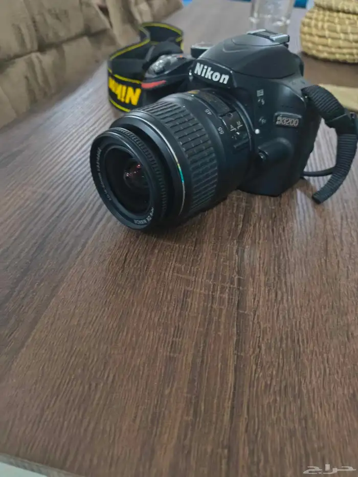 كاميرا Nikon d3200 شبه جديدة 0