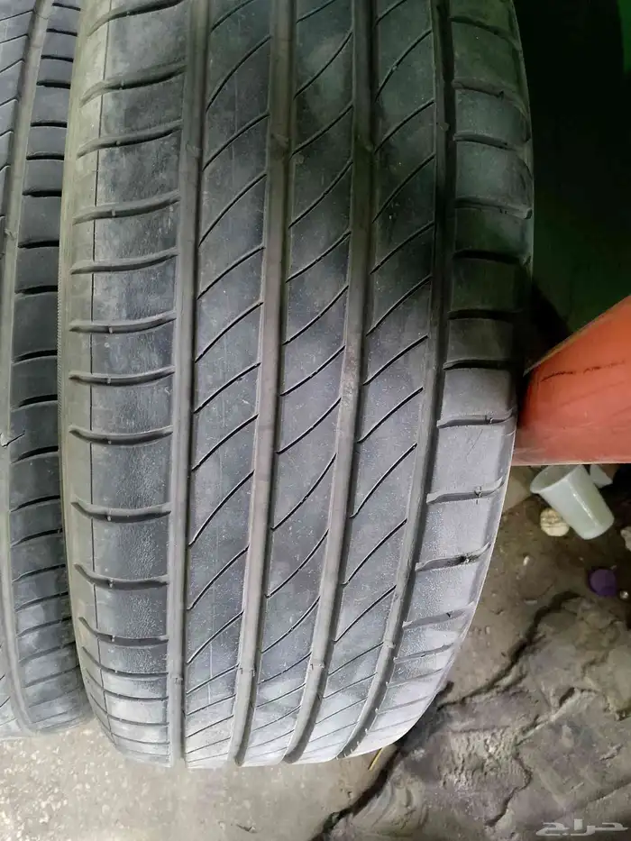 كفرات فورد مشلان 215 60 17 2