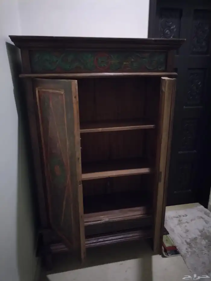دولاب انتيك خشب صلب 1