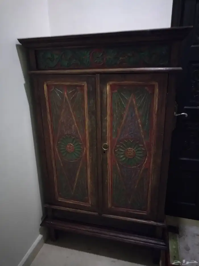 دولاب انتيك خشب صلب 0