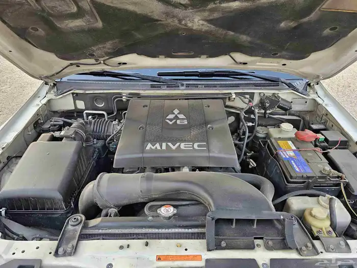 Mitsubishi Pajero 2010 V6 3.8 9