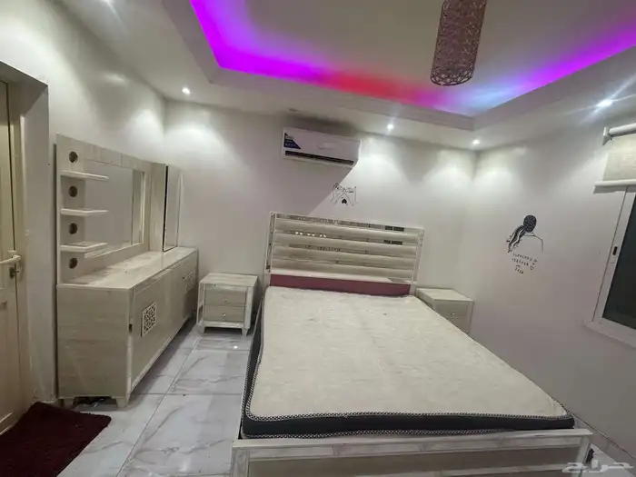 غرفة نوم شبه الجديد 7