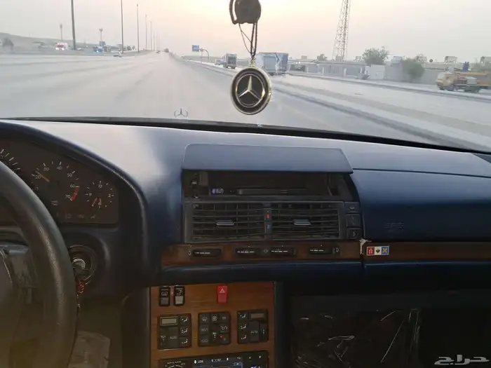 مرسيدس 300S مخزن 10