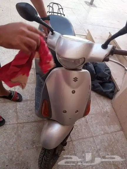 scooter Suzuki 3