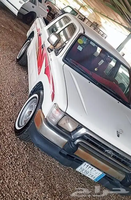 هايلكس للبيع مديل 2001 علا الشرط 0