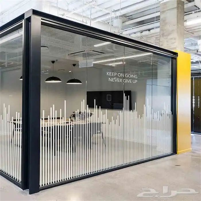 طباعة وقص وتركيب جميع انواع الاستكرات 8