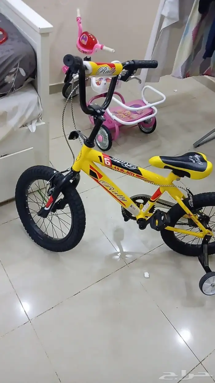 دراجه مقاس 16 فيها مسكت الفرام الخلفيه مكسوره فقط 0