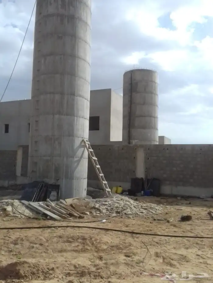 الخزانات المياء الدئري 8