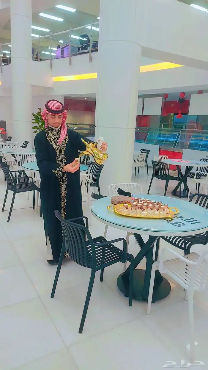 قهوجي وصبابين ومضيف 1