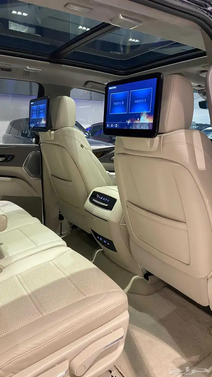 Cadillac Escalade Platinum 2022 عالضمان والصيانة المجانية 10