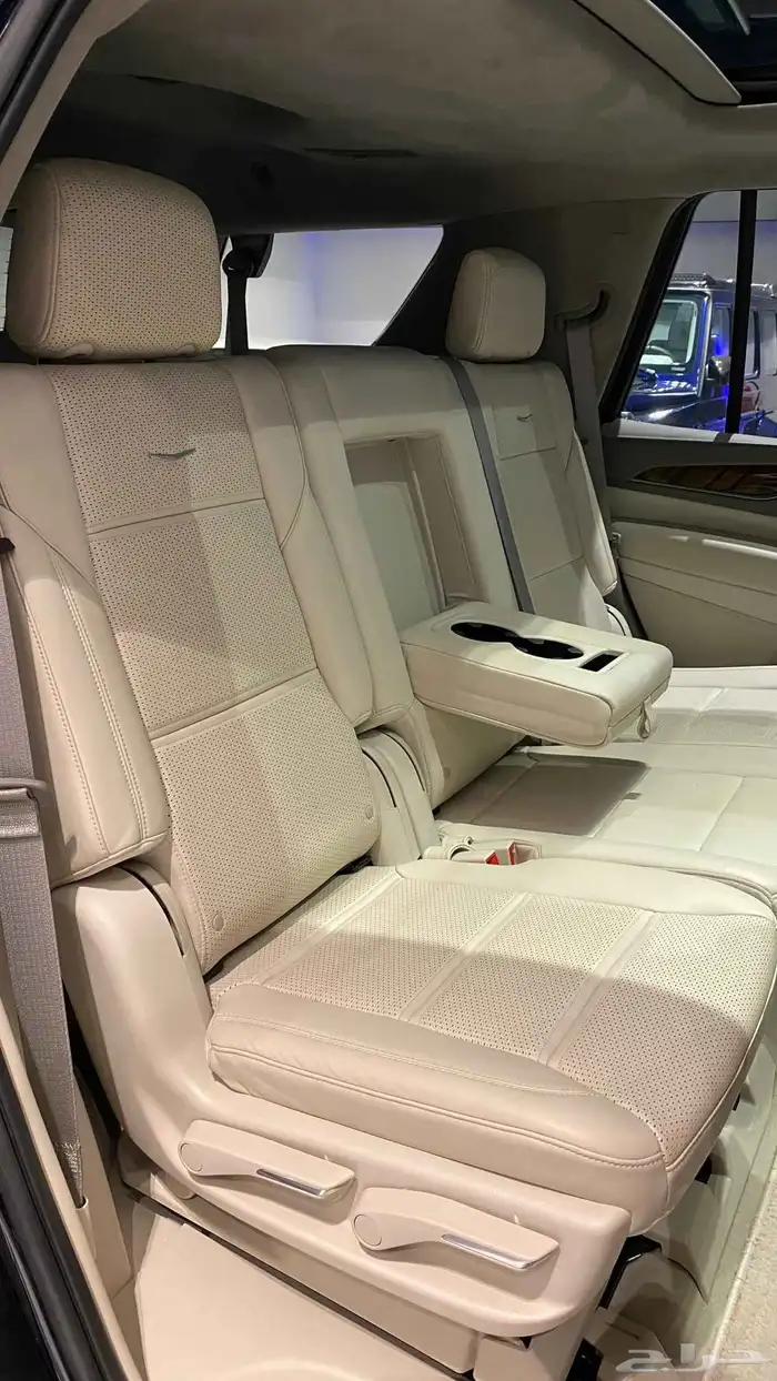Cadillac Escalade Platinum 2022 عالضمان والصيانة المجانية 13