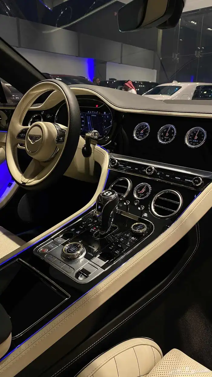 Bentley continental GT S 2023 11