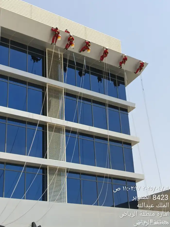 نظافة الواجهات الزجاجيه وتلميع البلاط جلي رخام نظافة 5