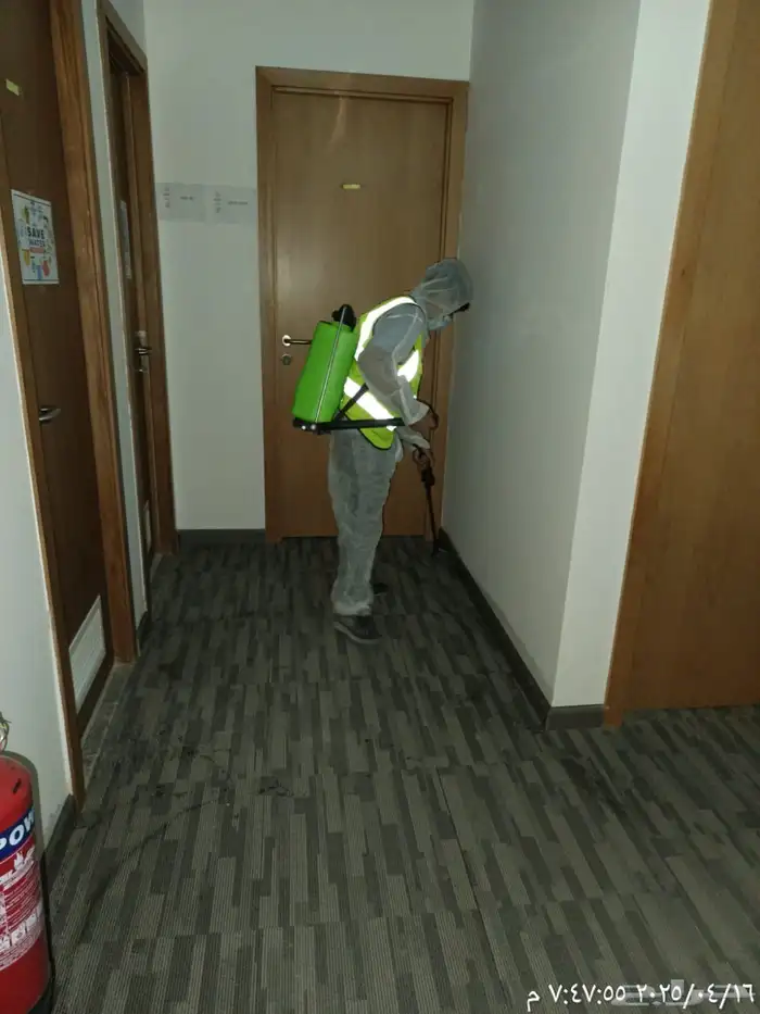 نظافة الواجهات الزجاجيه وتلميع البلاط جلي رخام نظافة 3