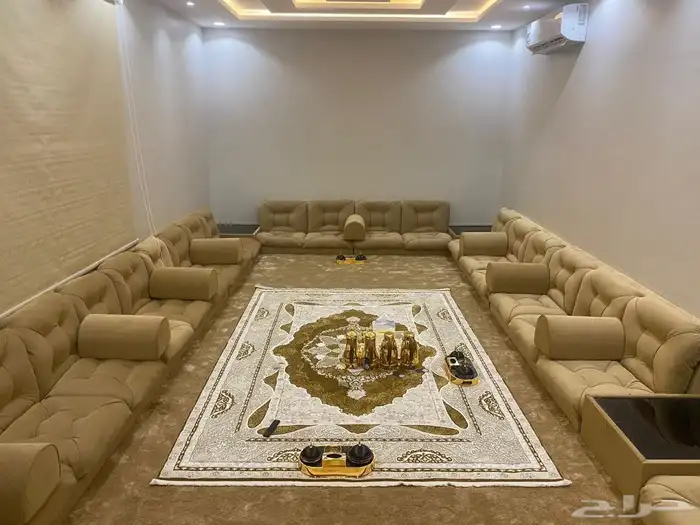 جلسات ارضية تحفه اسفنج وكنب 9