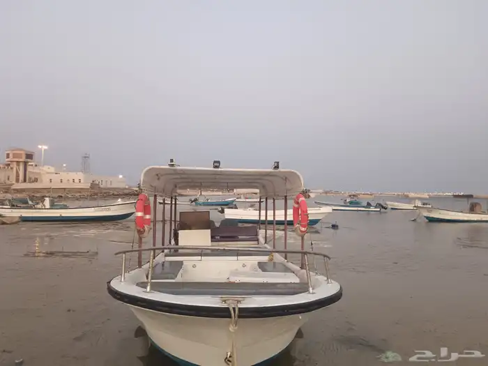 قارب نزهة 9 متر 16