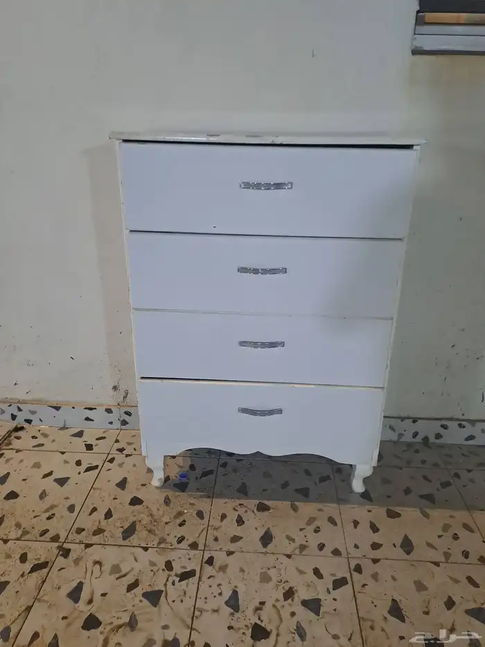 كنب صاله جلوس مع طاولات التقديم مع شفنيرة غرفة نوم 2