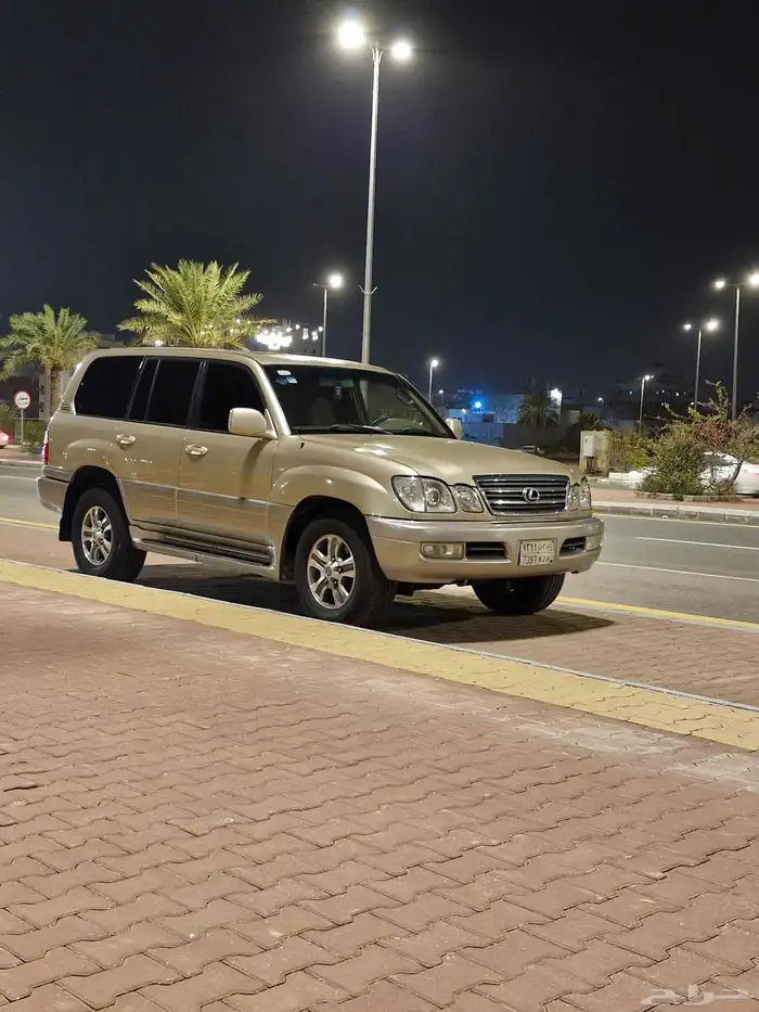جيب لكزس 2001 LX 470 أمريكي ذهبي 27