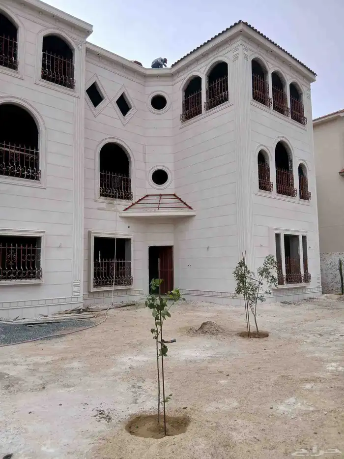 لياسه ملونه وديكورات خارجيه لتواصل 1