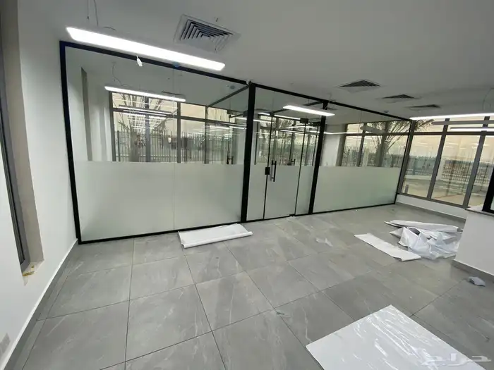 تركيب زجاج سيكوريت قواطع مكاتب 7