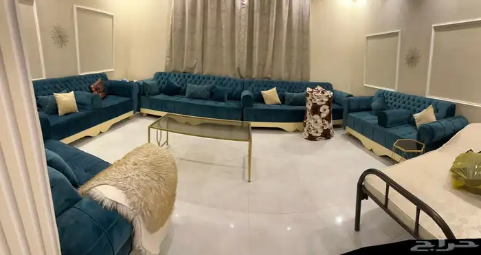 للبيع فيلا زاوية مرهونه درج داخلي وشقه حي الرمال درة 4