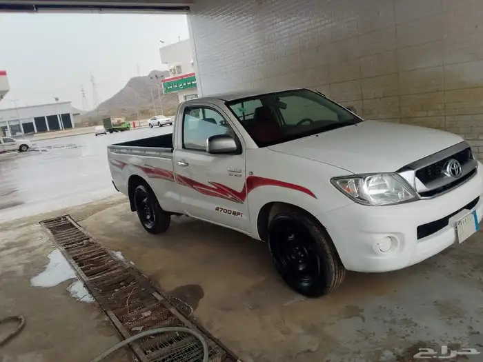 هايلكس 2011. 3