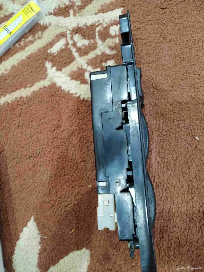 مجموعة الاقزاز والازرار كرسيدا 3