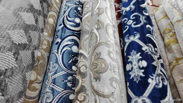 يوجد لدينا جميع انواع الموكيت التركي والحرير الفاخر 11