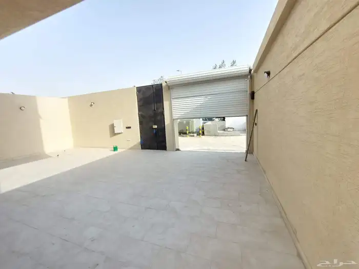للبيع فيلا دبلكس شبة منفصل بالضاحية الحي السادس 1