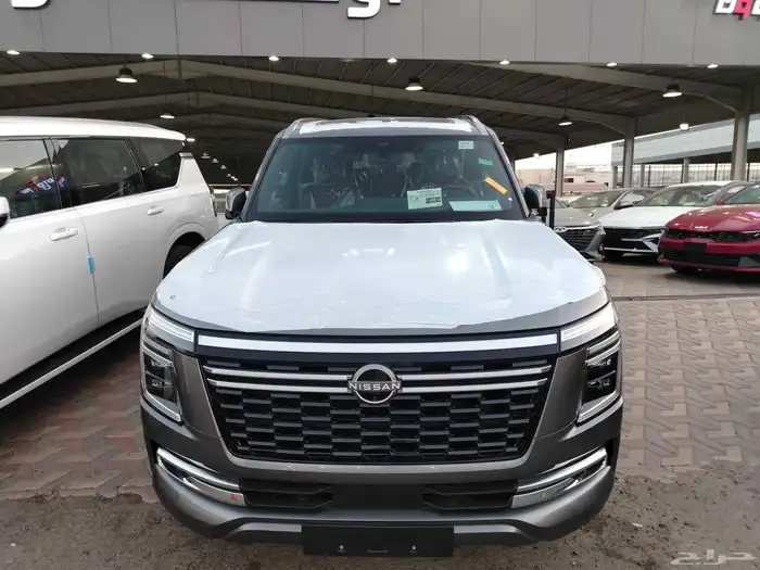 نيسان باترول بلاتينيوم V6 تنفس طبيعي موديل 2025 1