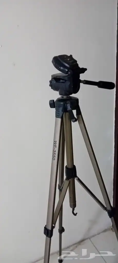 طاولات وسرير 1