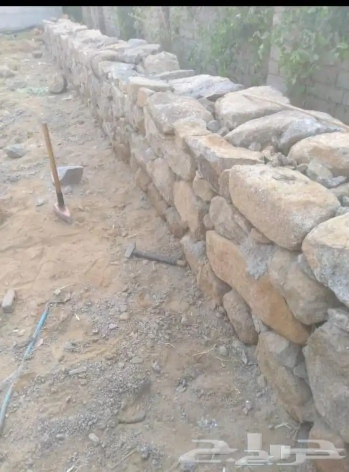 يتوفر لدينا بكلينت وكنبريشت القص الرضي وبنين الحجر اليدوي وب 5