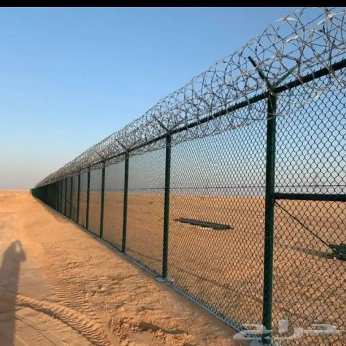 حداد شبوك توريد وتركيب جميع انواع الشبوك والمظلات والسواتر و 4