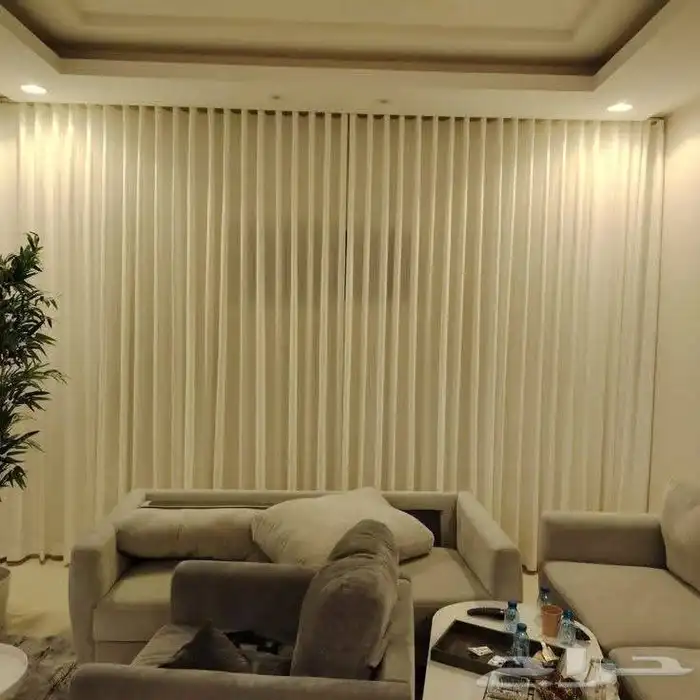 ستائر ويفي وأمريكي 0