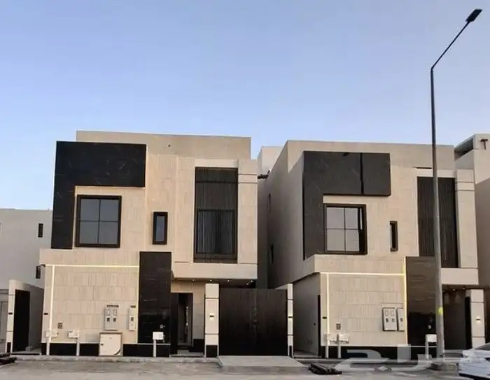 فيلا ادوار مفصوله للبيع حي الرمال الواحه جديد 0
