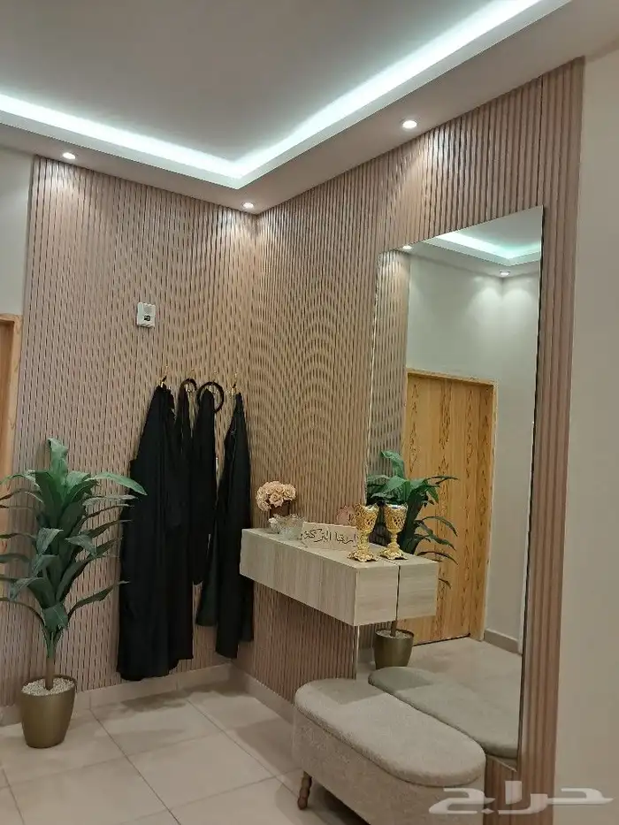 ديكورات داخليه شاشه أرفف مرايات شيبورد ورق جدران بديل خشب با 2