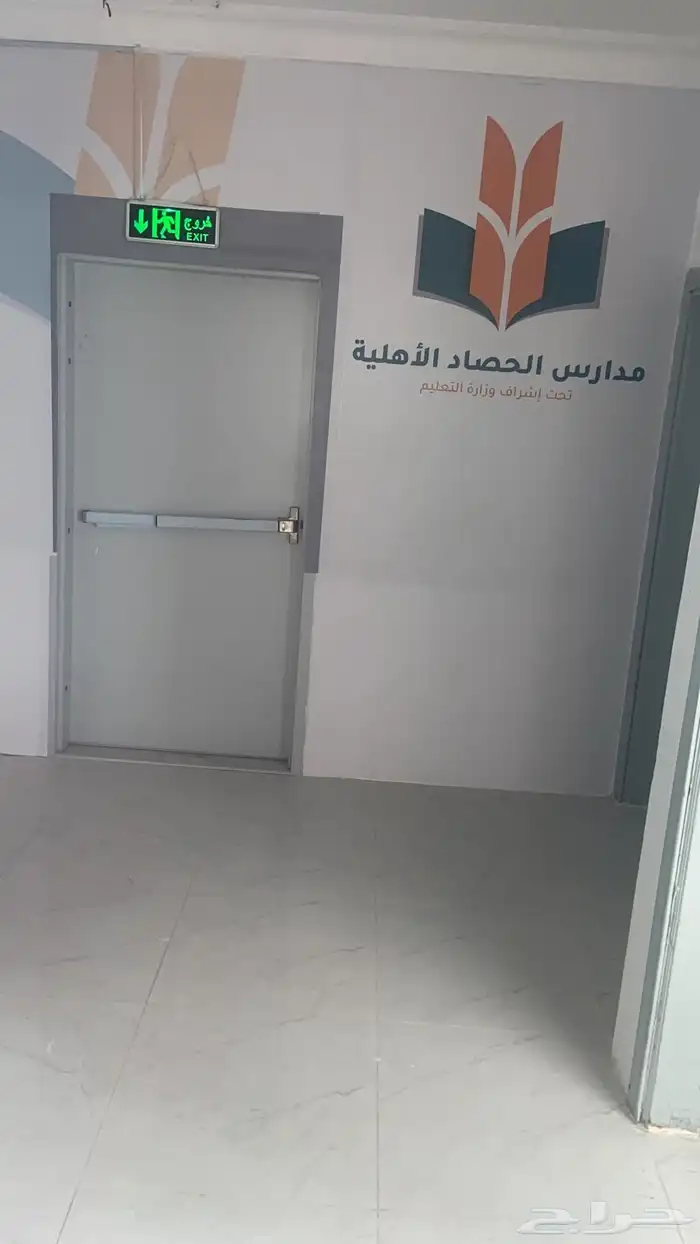 طباعة استيكرات للجدران بكافة المقاسات لوحات اكريلك 0