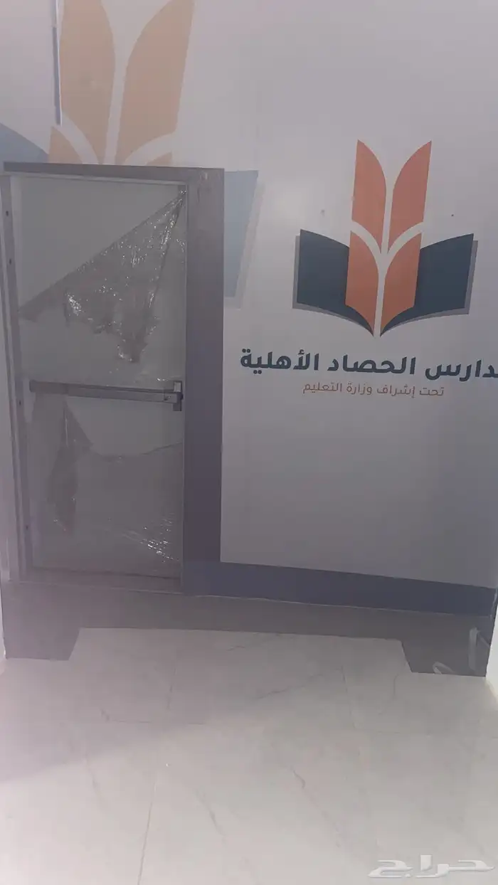 طباعة استيكرات للجدران بكافة المقاسات لوحات اكريلك 2
