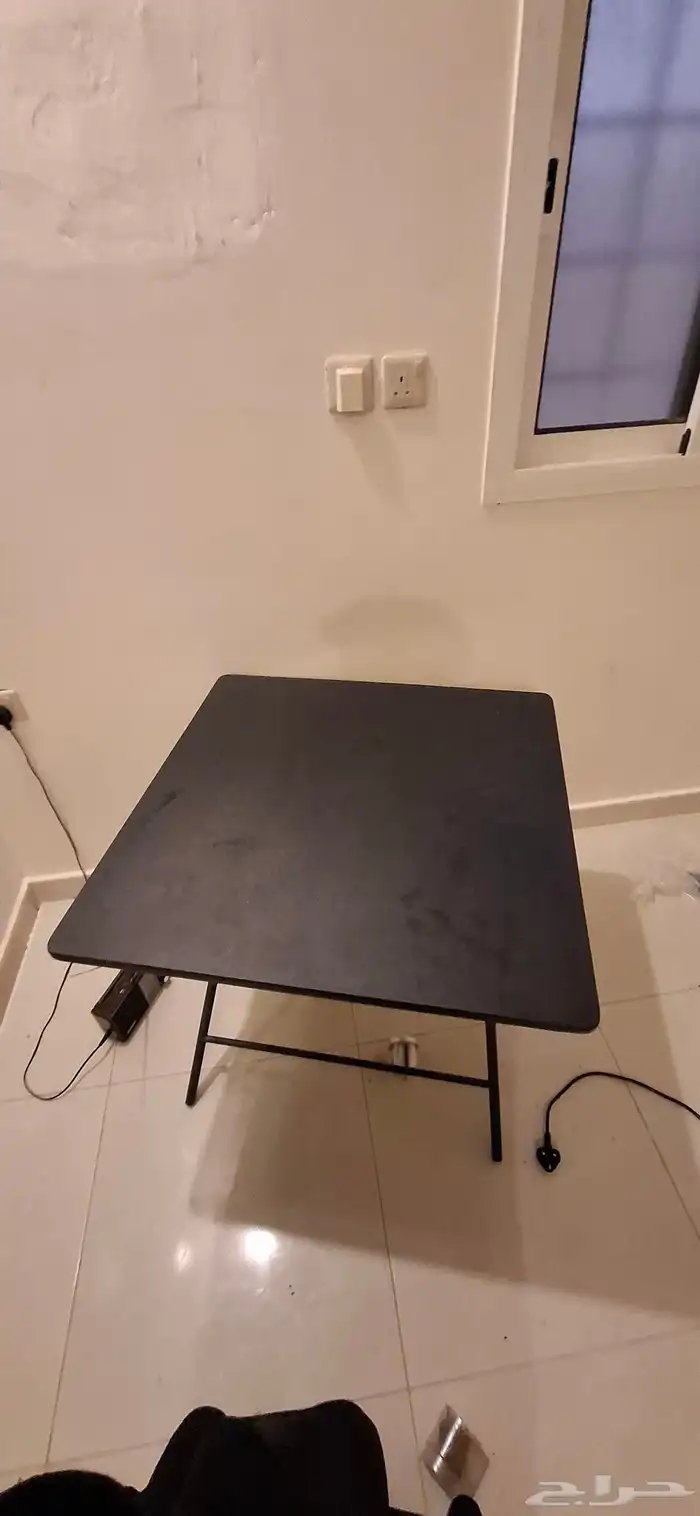 طاولتين للبيع المستعجل 1