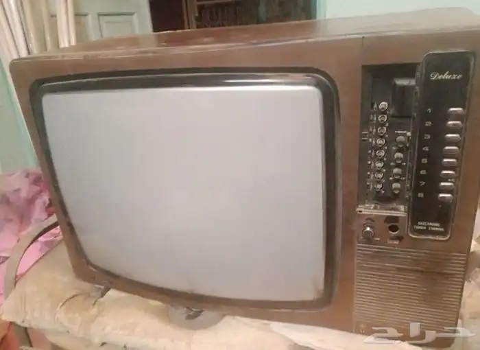 تلفزيون تراثي مخزن شغال وسليم 0