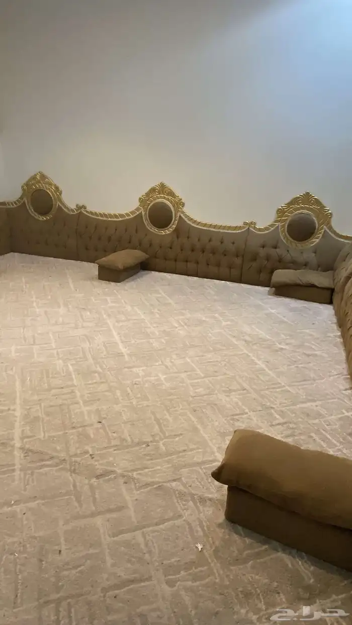 كنب للبيع وطاوله تلفزيون 4