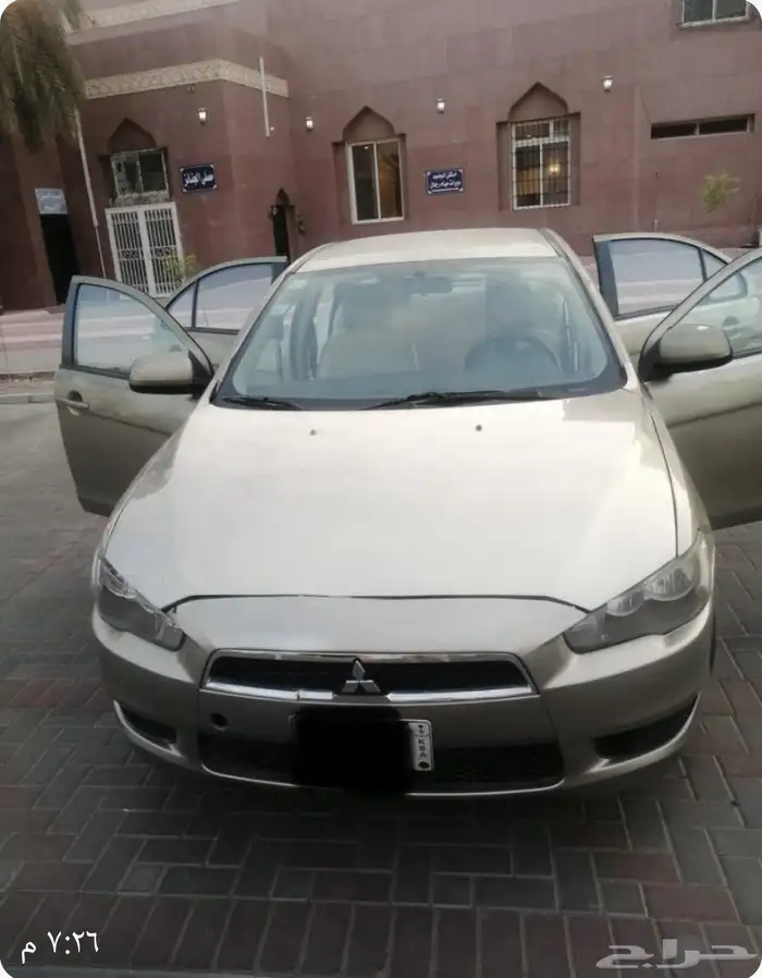 سياره لانسر 2011 ما تحتاج شئ صناعه يابانية 0